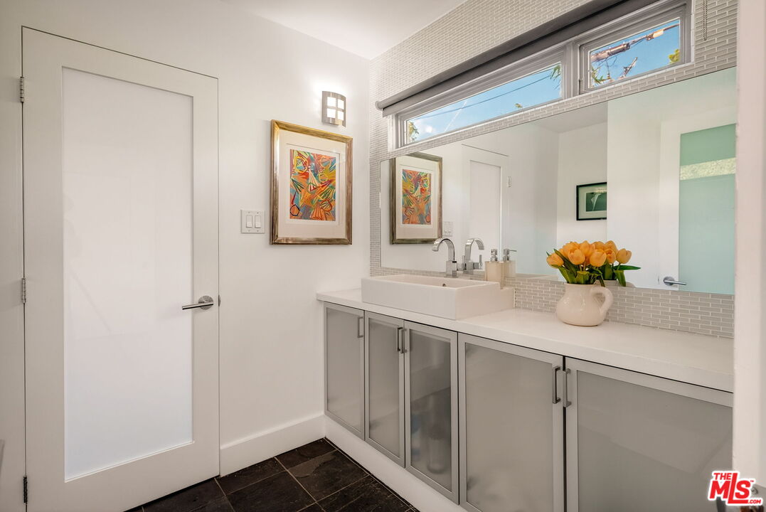 2388 Kimridge Road Beverly Hills, CA 90210 - Photo 18 of 57