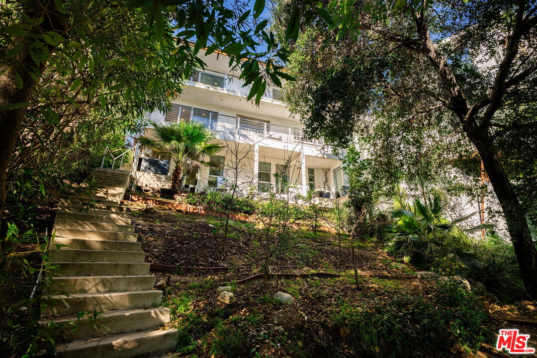 2388 Kimridge Road Beverly Hills, CA 90210 - Photo 47 of 57