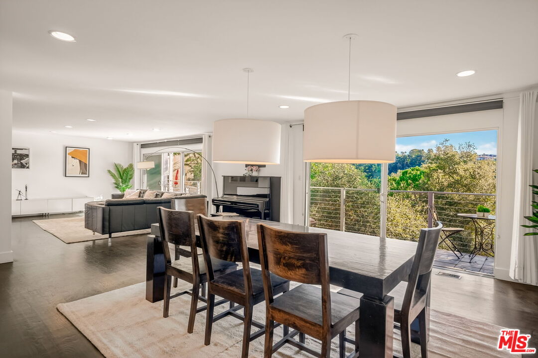 2388 Kimridge Road Beverly Hills, CA 90210 - Photo 9 of 57