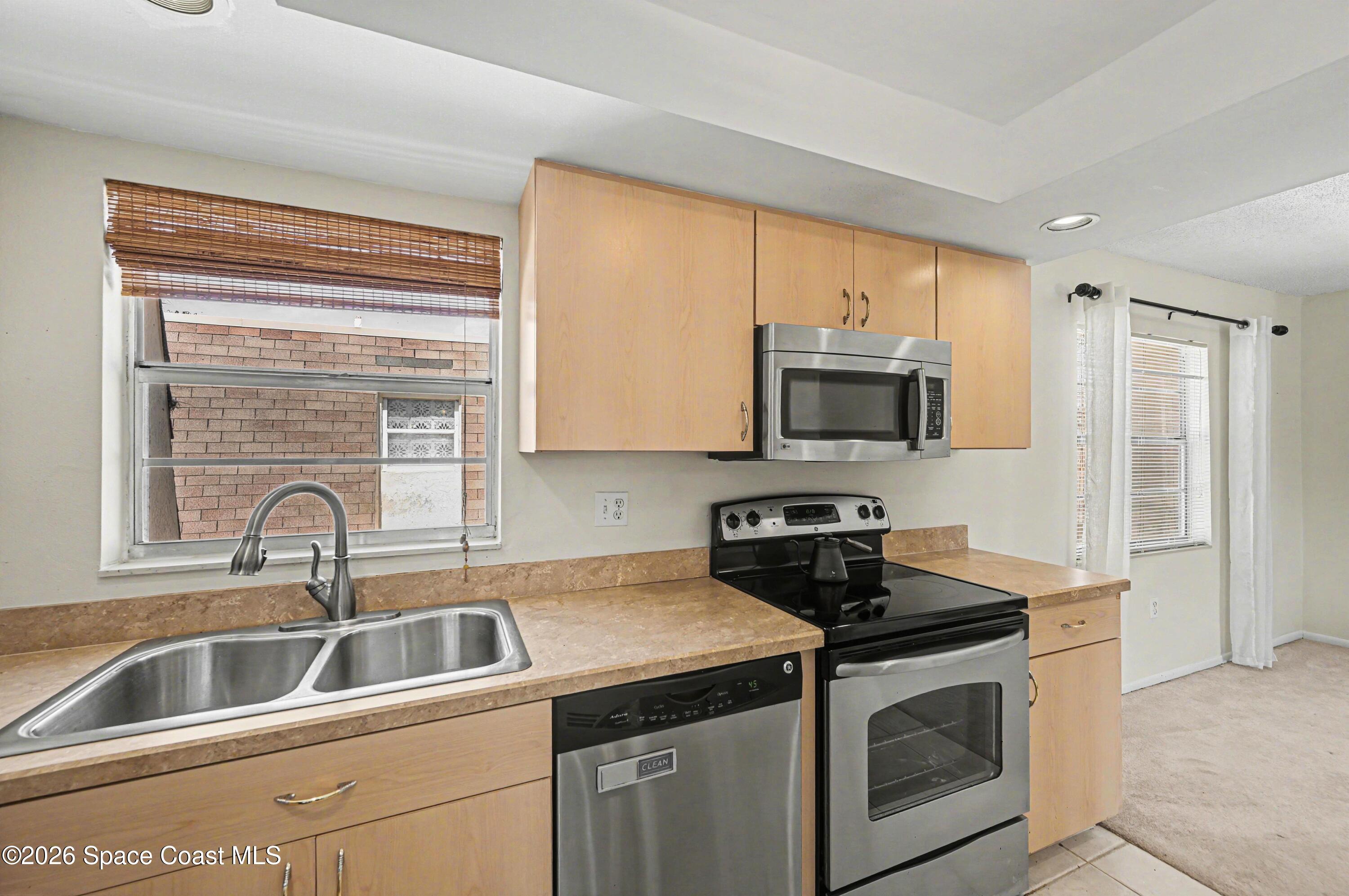 3135 Shady Dell Lane Melbourne, FL 32935 - Photo 6 of 18 006_file_7824
