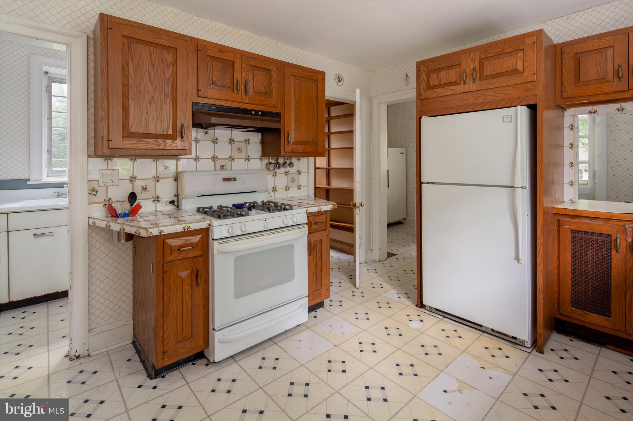 521 Greystone Road Merion Station, PA 19066 - Photo 14 of 40 Kitchen.