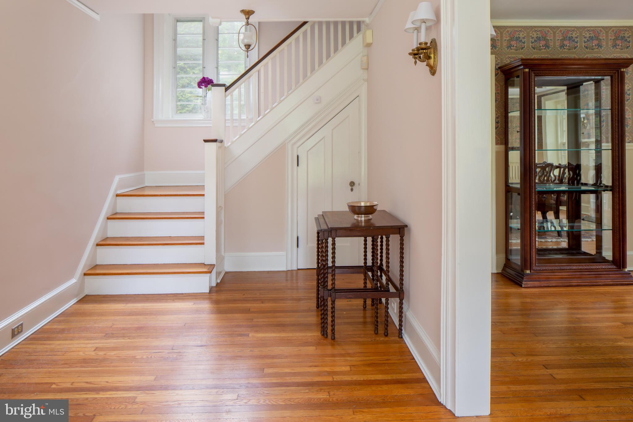 Foyer.