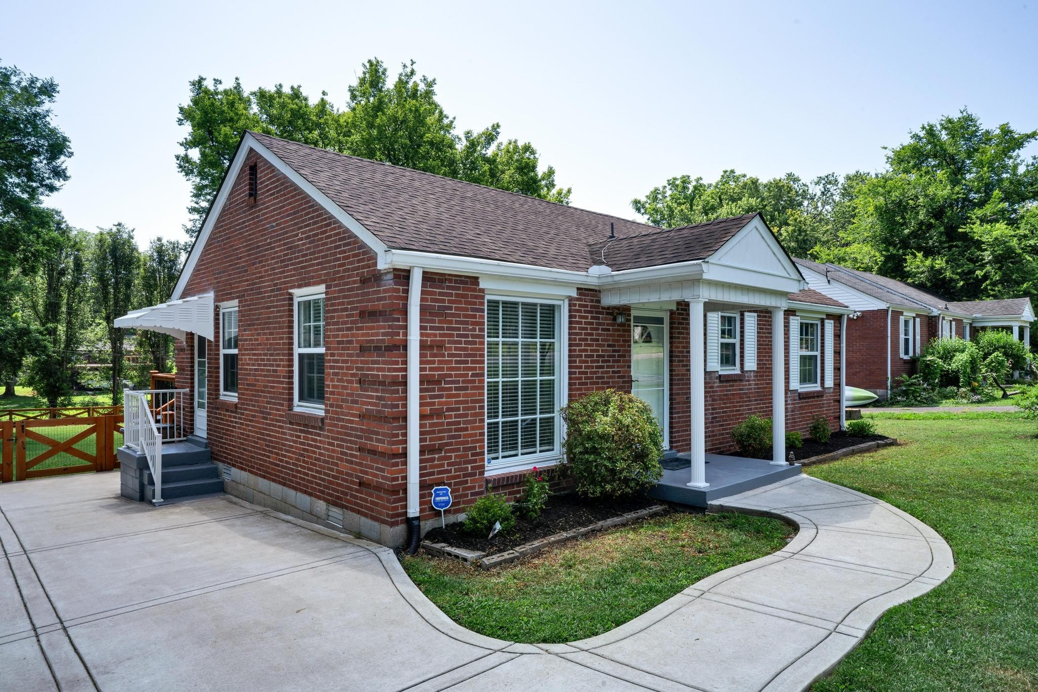 217 Ridgeway Drive Nashville, TN 37214 - Photo 1 of 25