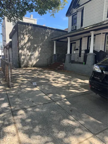 $1,300,000 | 94-13 116th Street | South Richmond Hill