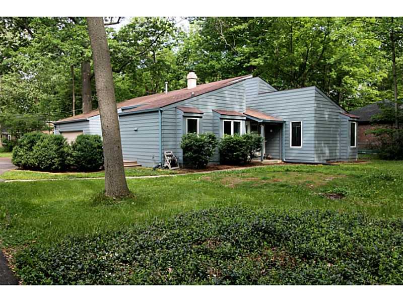 6898 Hoover Road Indianapolis, IN 46260 - Photo 2 of 24 Gallery Image 2