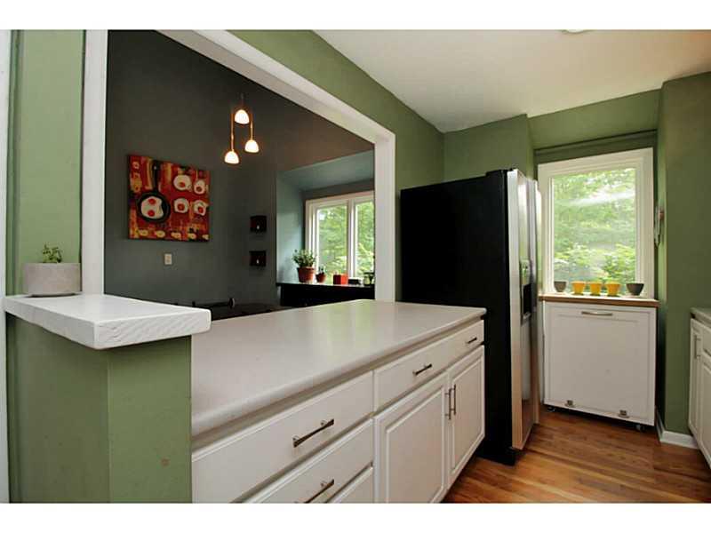 6898 Hoover Road Indianapolis, IN 46260 - Photo 14 of 24 Gallery Image 14