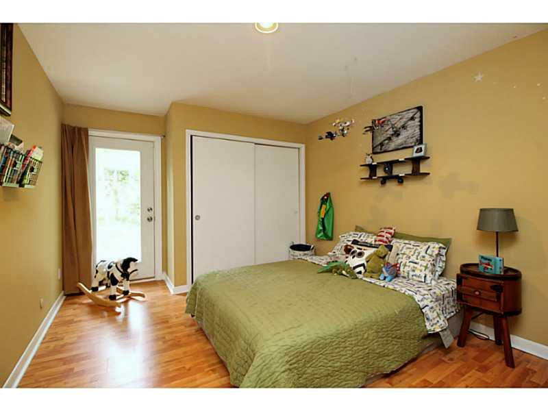 6898 Hoover Road Indianapolis, IN 46260 - Photo 21 of 24 Gallery Image 21