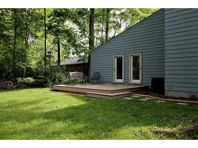 6898 Hoover Road Indianapolis, IN 46260 - Photo 23 of 24 Gallery Image 23