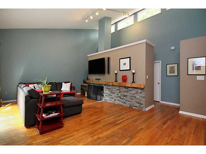 6898 Hoover Road Indianapolis, IN 46260 - Photo 6 of 24 Gallery Image 6