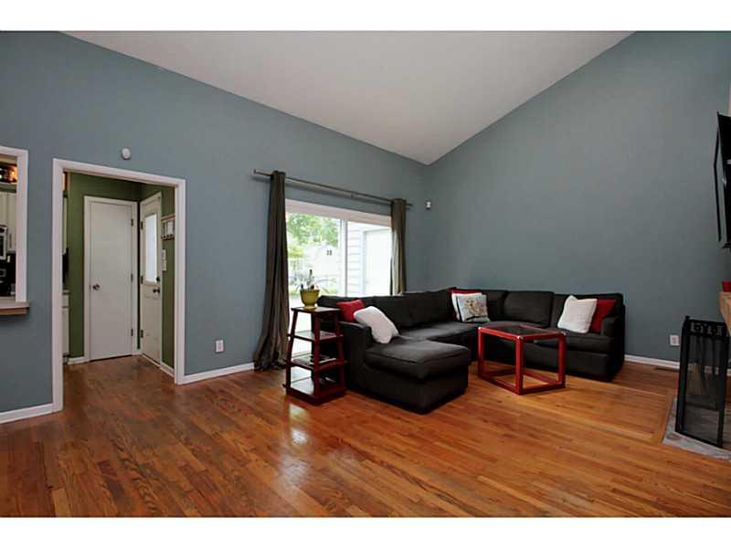 6898 Hoover Road Indianapolis, IN 46260 - Photo 8 of 24 Gallery Image 8