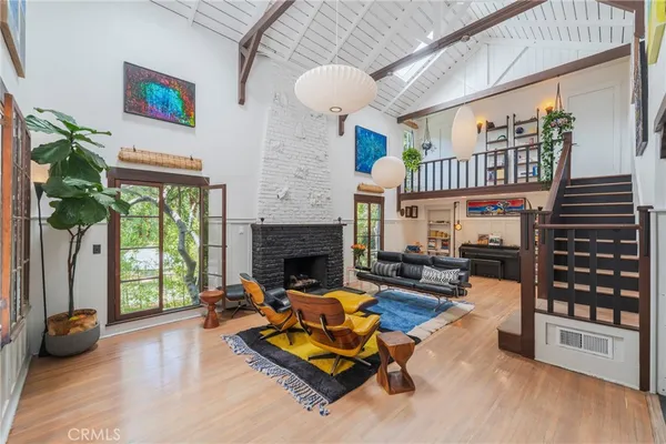$1,750,000 | 9861 Easton Drive, Los Angeles, CA 90210