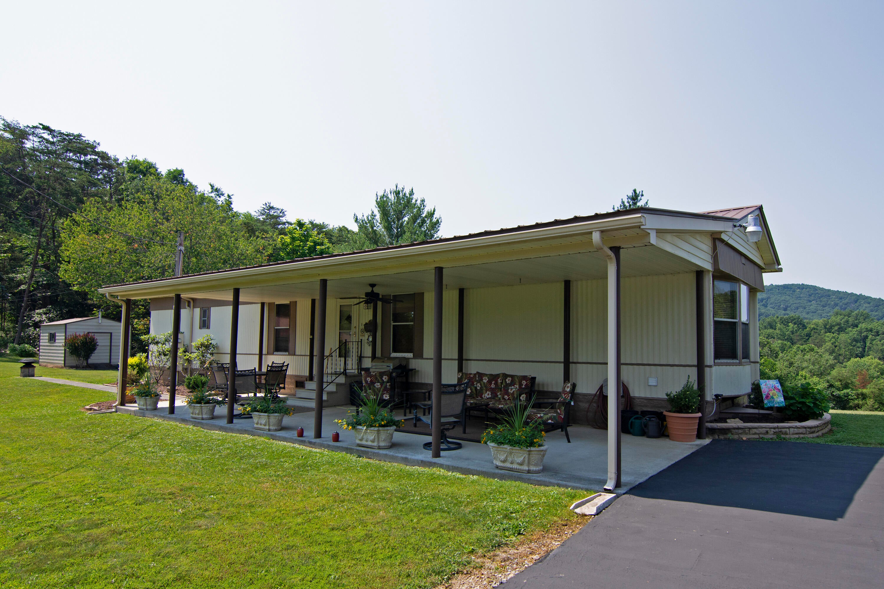 300 Graham House Road Talcott, WV 24981 - Photo 1 of 73 Gallery Image 1