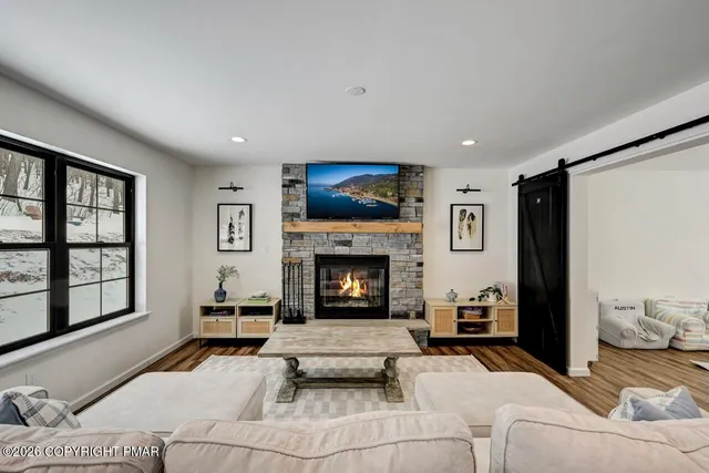 $575,000 | 208 Bryan Drive, Kresgeville, PA 18333