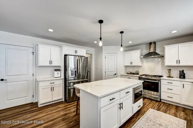 $575,000 | 208 Bryan Drive, Kresgeville, PA 18333