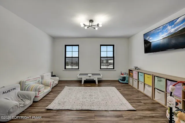 $575,000 | 208 Bryan Drive, Kresgeville, PA 18333