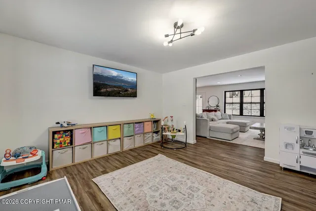 $575,000 | 208 Bryan Drive, Kresgeville, PA 18333