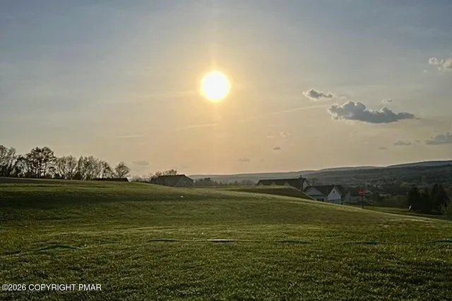 $575,000 | 208 Bryan Drive, Kresgeville, PA 18333