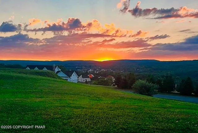 $575,000 | 208 Bryan Drive, Kresgeville, PA 18333