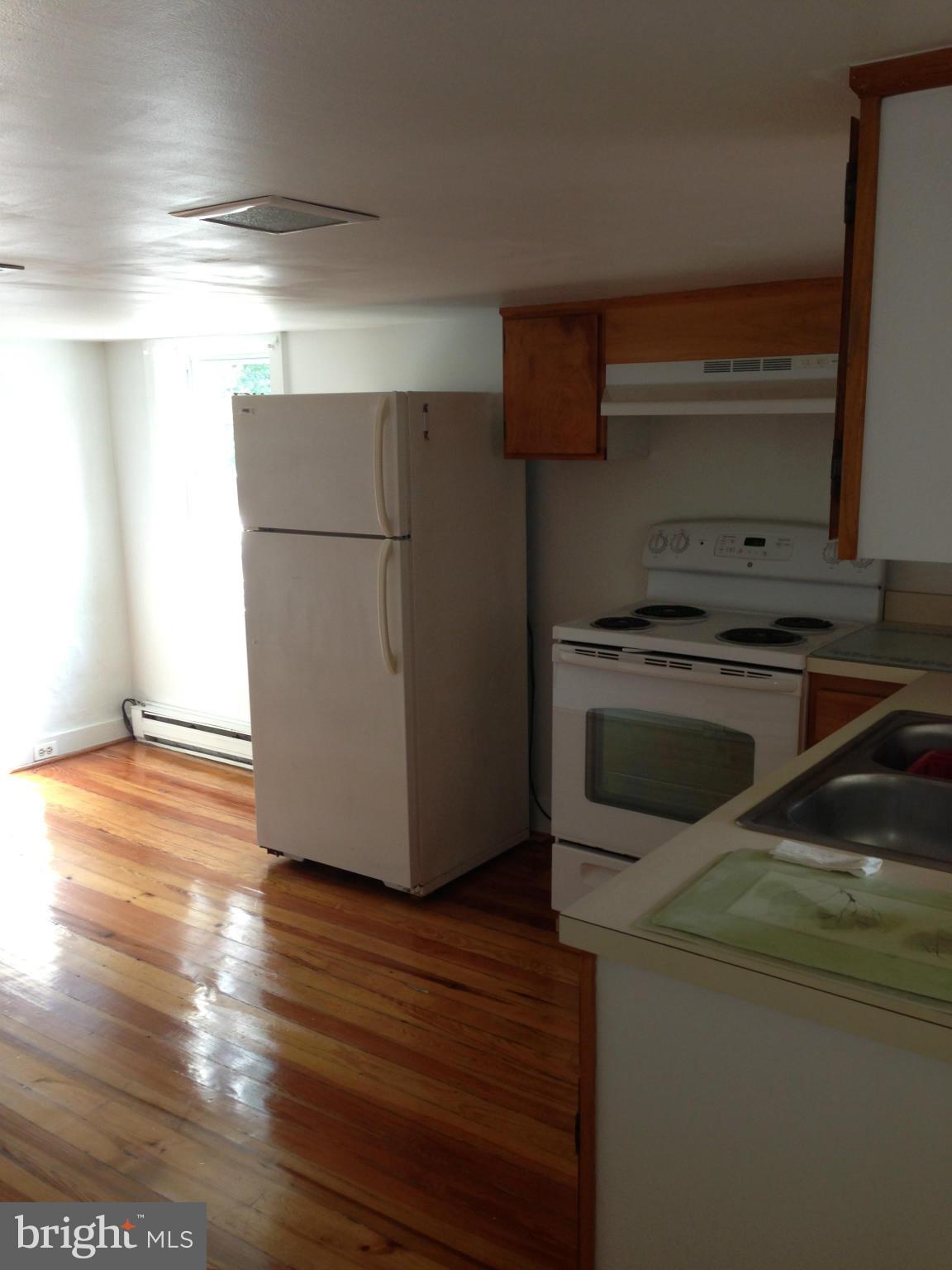 13786 Mountain Road Purcellville, VA 20132 - Photo 3 of 5 Kitchen