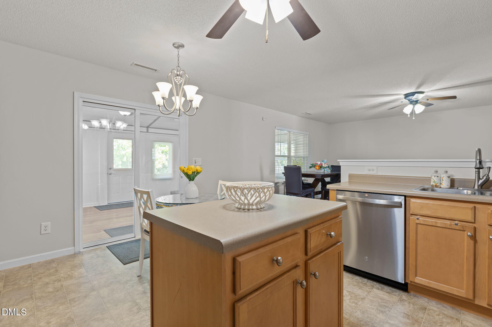 6839 Harter Court Raleigh, NC 27610 - Photo 21 of 54 19-web-or-mls-2N6A7512