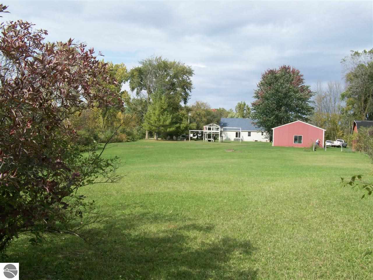 658 East Harrison Road Alma, MI 48801 - Photo 14 of 15 1791201-14.JPG