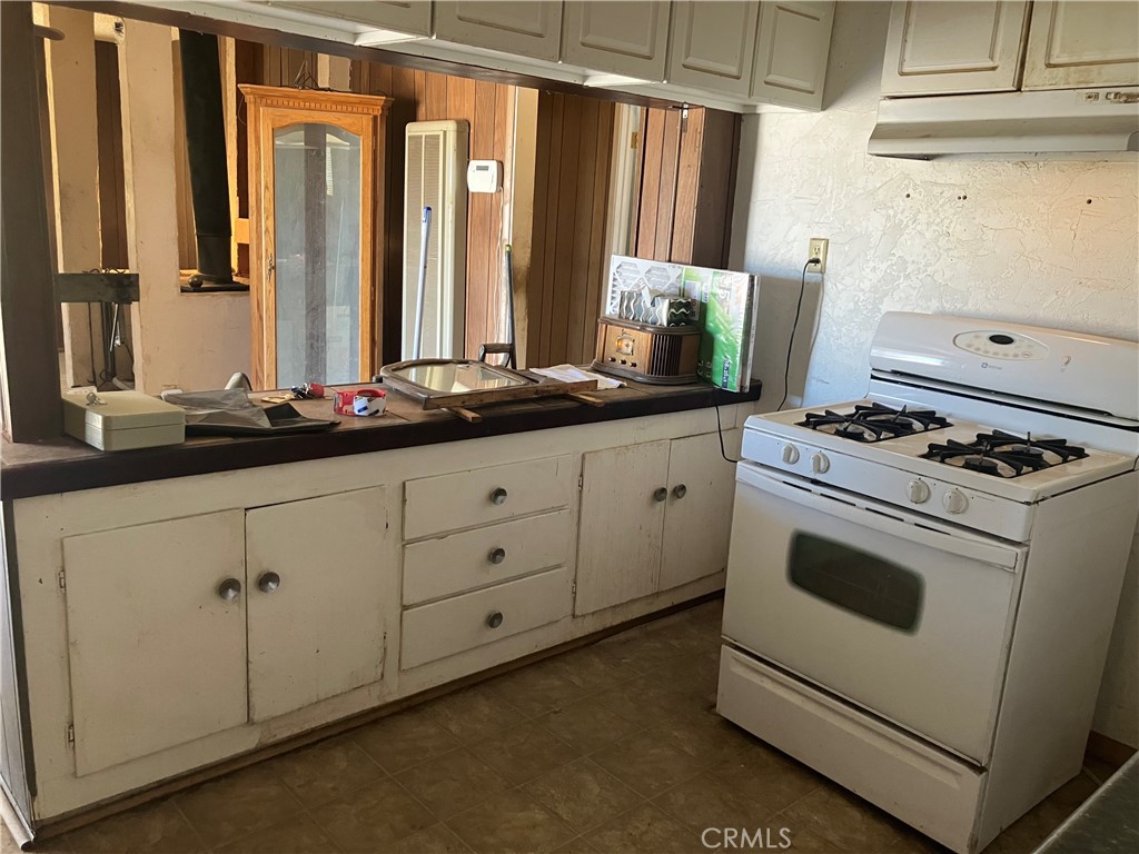 21989 Widgeon Road Apple Valley, CA 92307 - Photo 6 of 11