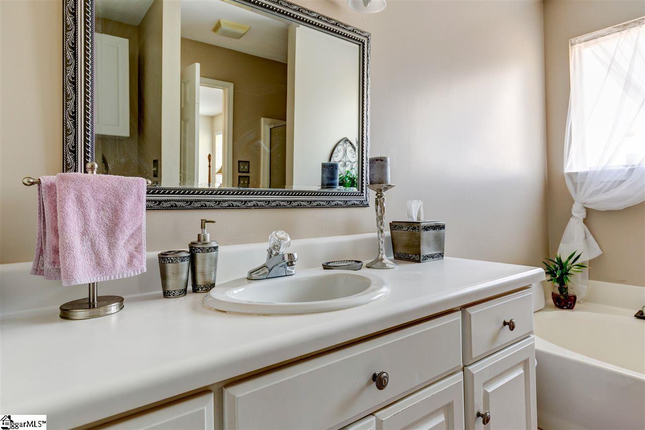 102 Woodbridge Court Anderson, SC 29621 - Photo 20 of 36