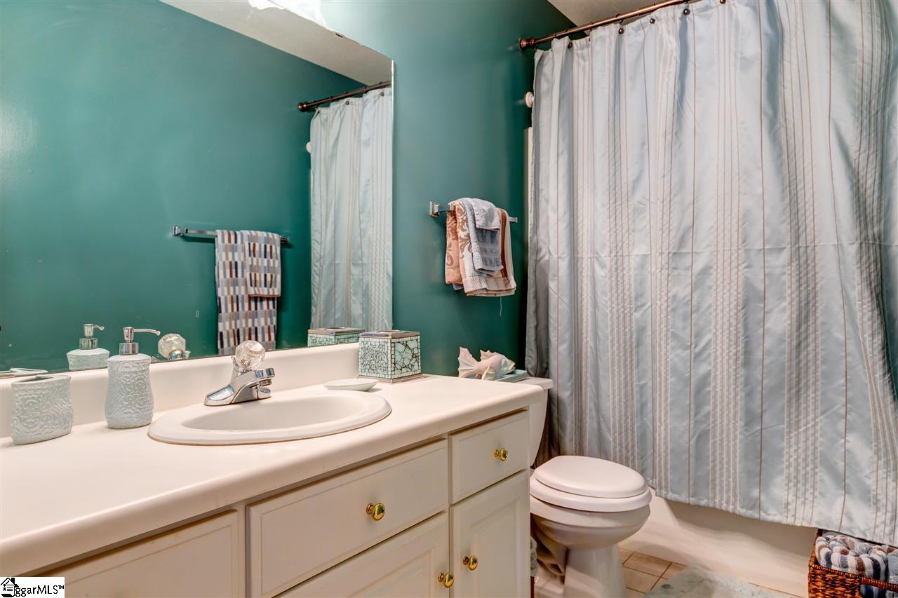 102 Woodbridge Court Anderson, SC 29621 - Photo 24 of 36