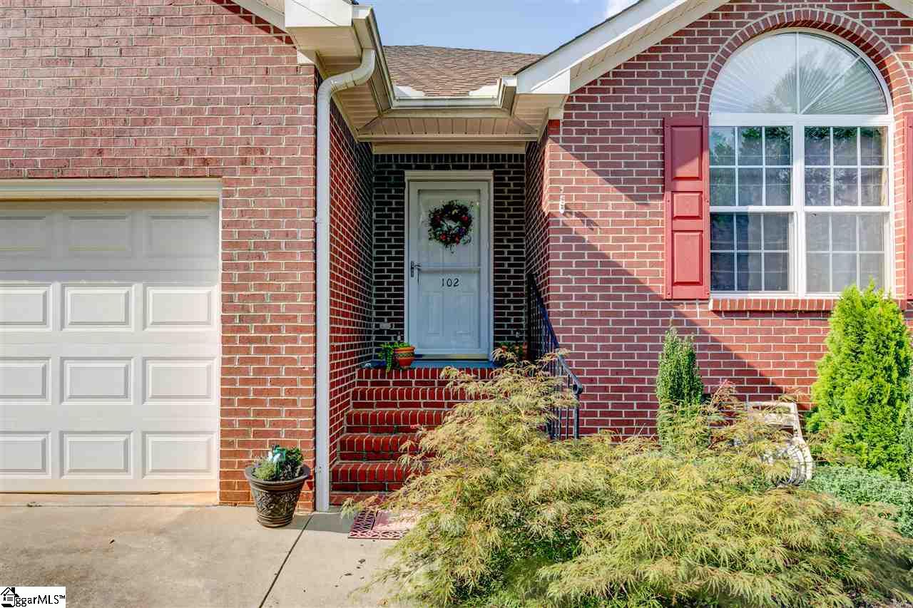 102 Woodbridge Court Anderson, SC 29621 - Photo 4 of 36