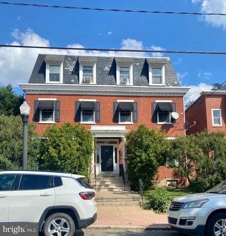 $1,350 | 131 West 18th Street, Wilmington, DE 19802