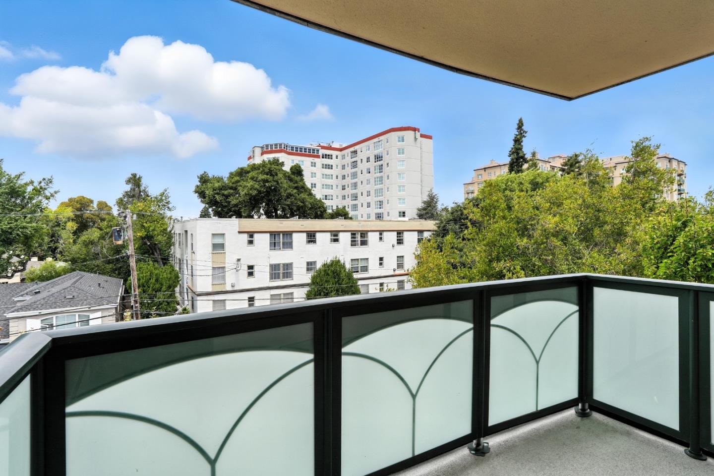 10 Crystal Springs Road, Unit 2414 San Mateo, CA 94402 - Photo 26 of 33 a balcony view with an outdoor seating