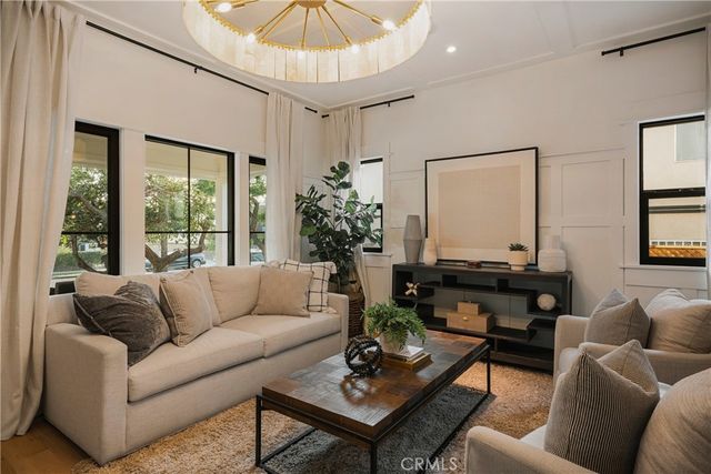 $2,795,000 | 4633 Russell Avenue, Los Feliz, CA 90027