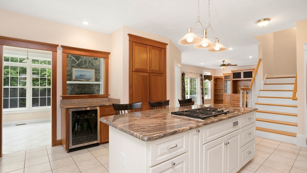 163 Lake Road Sturbridge, MA 01518 - Photo 7 of 25