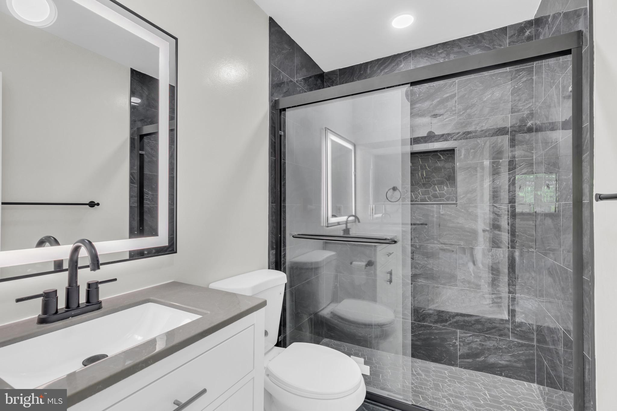 10669 Spring Oak Court Burke, VA 22015 - Photo 18 of 32