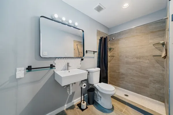 $90,000 | 8216 Fondren Road, Unit 8216, Houston, TX 77074