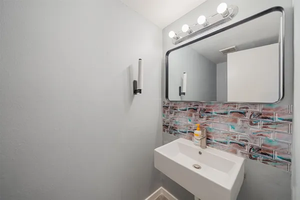 $90,000 | 8216 Fondren Road, Unit 8216, Houston, TX 77074