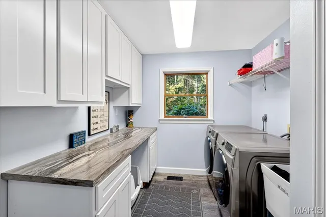 $649,900 | 9381 East Vista Drive, Hillsboro, MO 63050