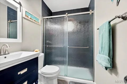 $649,900 | 9381 East Vista Drive, Hillsboro, MO 63050