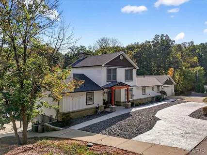 $649,900 | 9381 East Vista Drive, Hillsboro, MO 63050