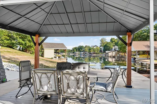 $649,900 | 9381 East Vista Drive, Hillsboro, MO 63050