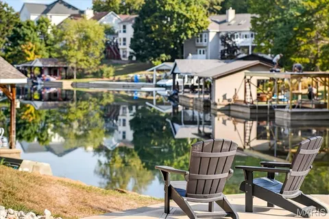 $649,900 | 9381 East Vista Drive, Hillsboro, MO 63050