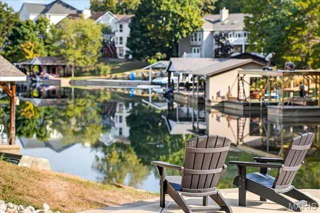 $649,900 | 9381 East Vista Drive, Hillsboro, MO 63050