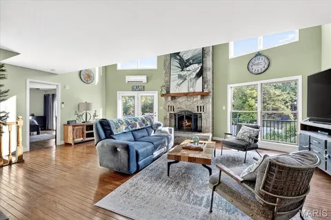 $649,900 | 9381 East Vista Drive, Hillsboro, MO 63050