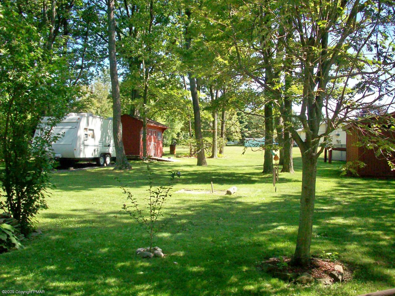 Woods Road Palmerton, PA 18071 - Photo 5 of 11 side yard