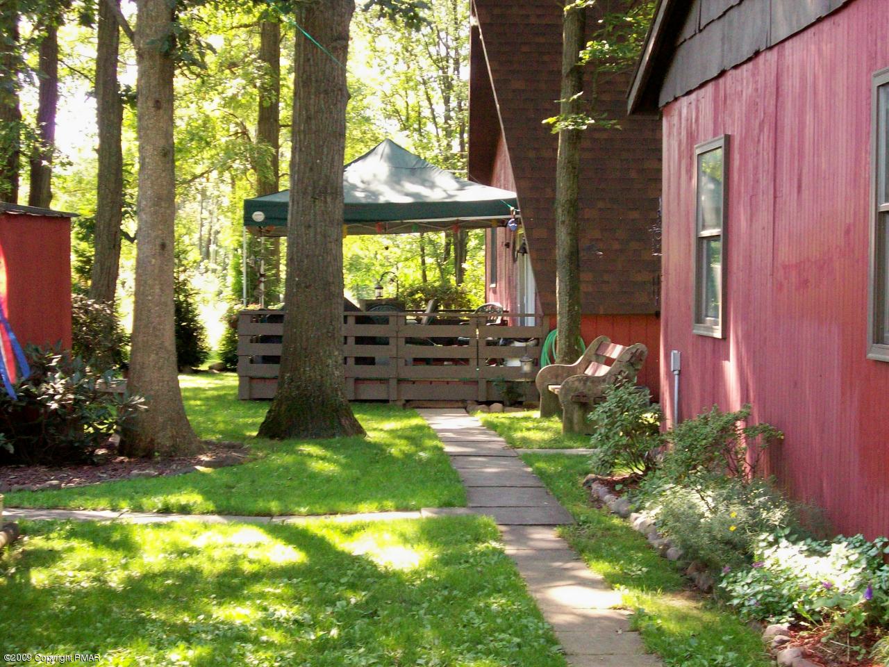 Woods Road Palmerton, PA 18071 - Photo 10 of 11 back yard