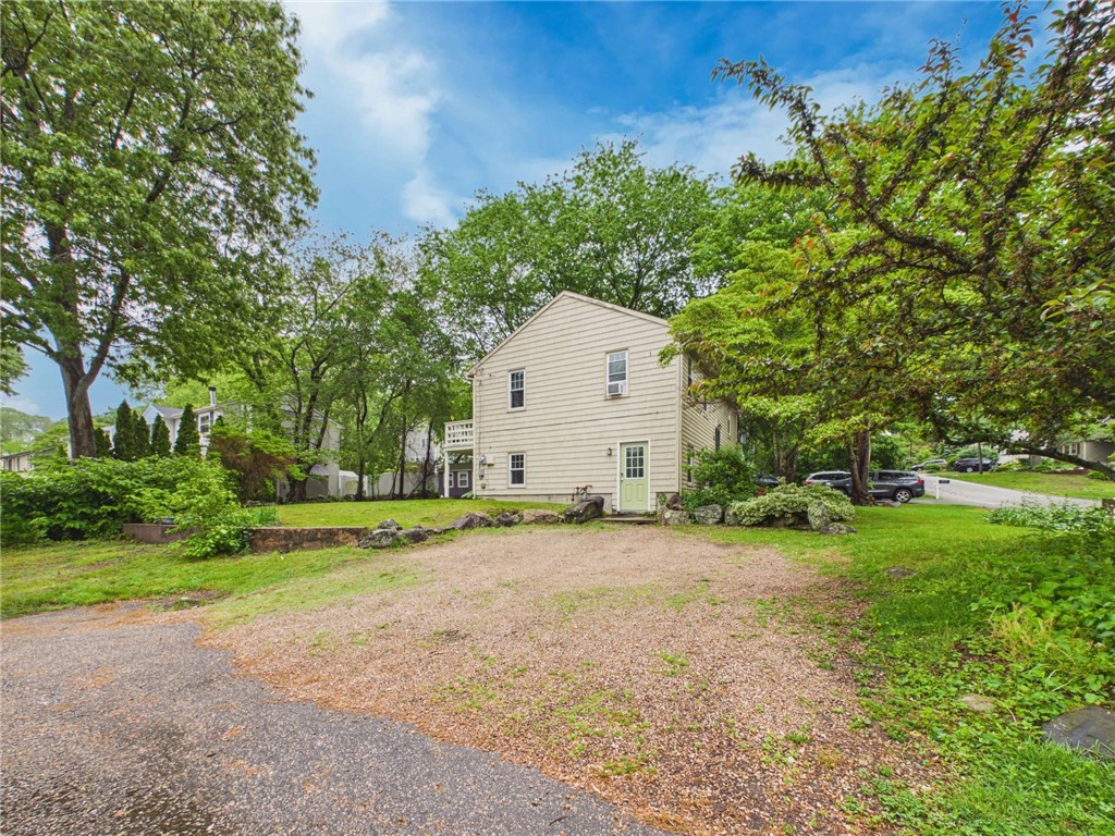 55 Betony Road Narragansett, RI 02874 - Photo 4 of 29