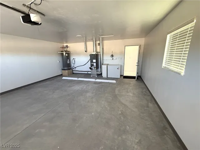 $1,785 | 3924 Mount Charleston Drive, Pahrump, NV 89048