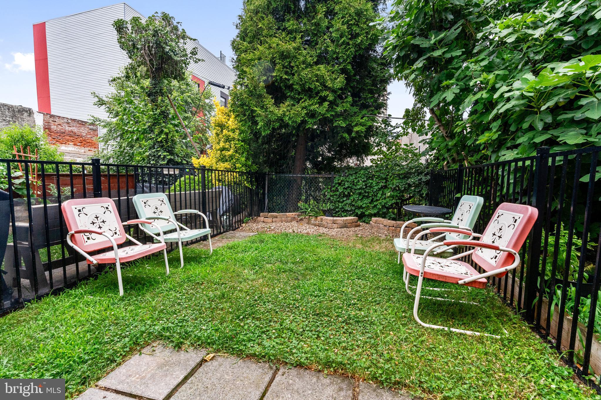 457 Moyer Street Philadelphia, PA 19125 - Photo 11 of 25