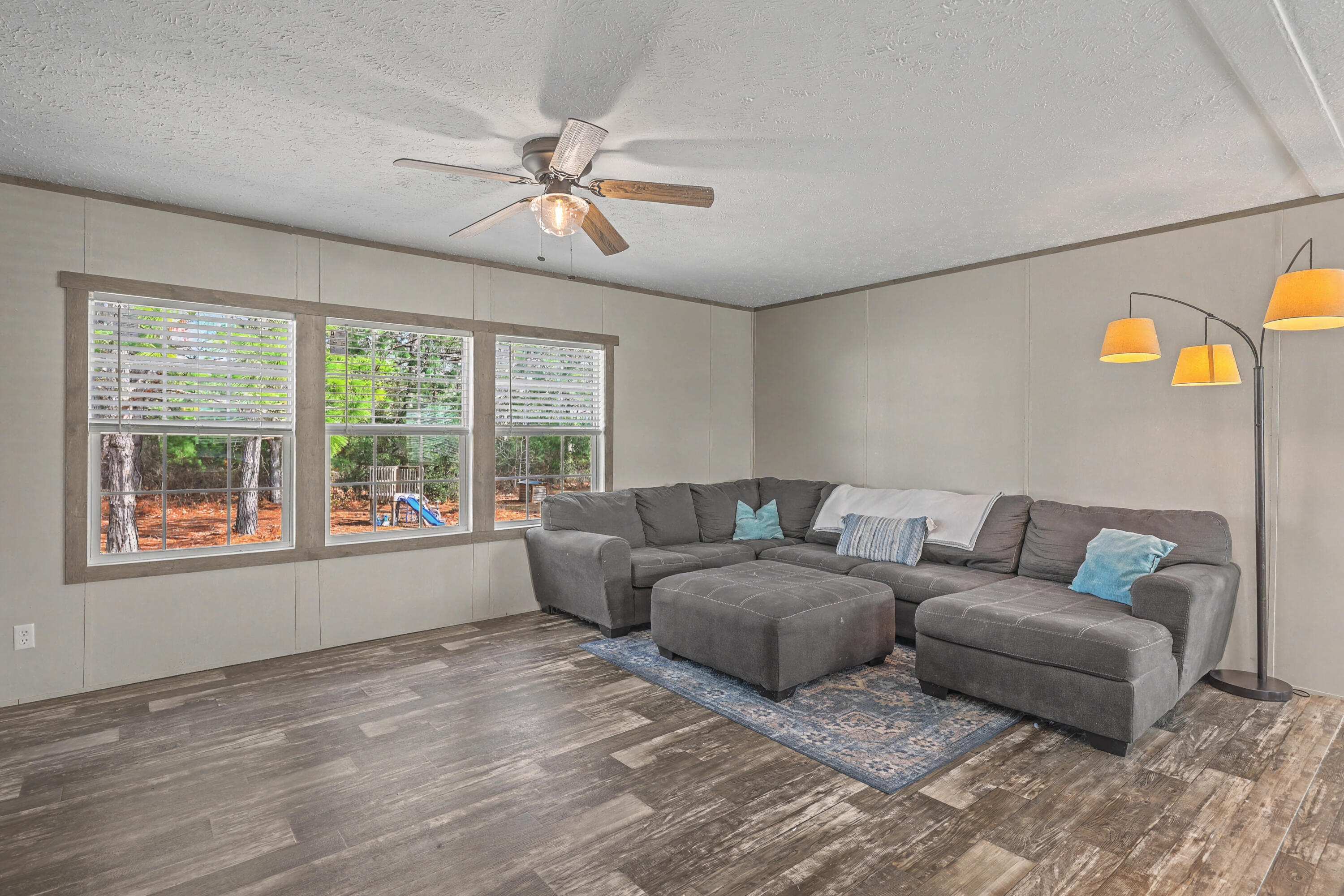 964 Tiger Loop St. Stephen, SC 29479 - Photo 17 of 39 Living Room