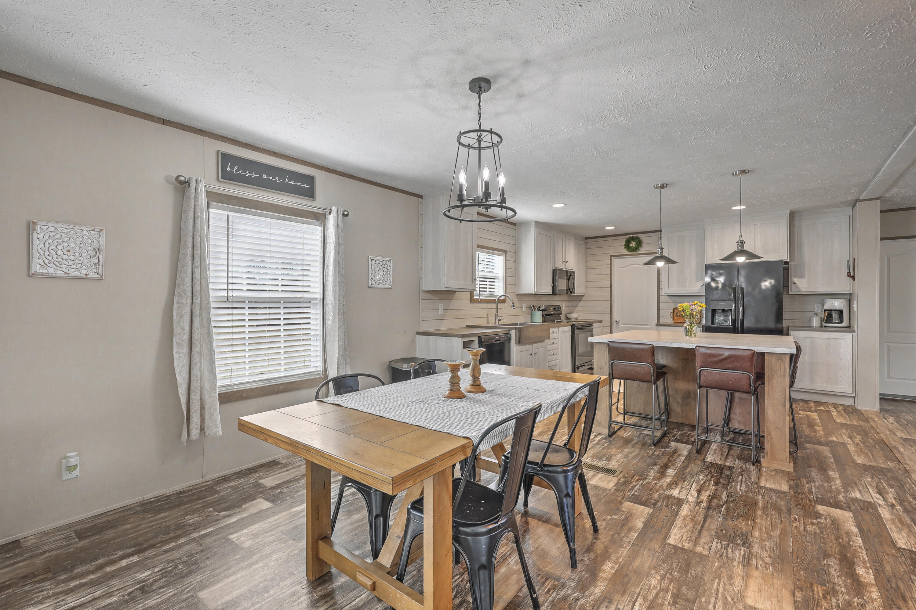 964 Tiger Loop St. Stephen, SC 29479 - Photo 10 of 39 Dining